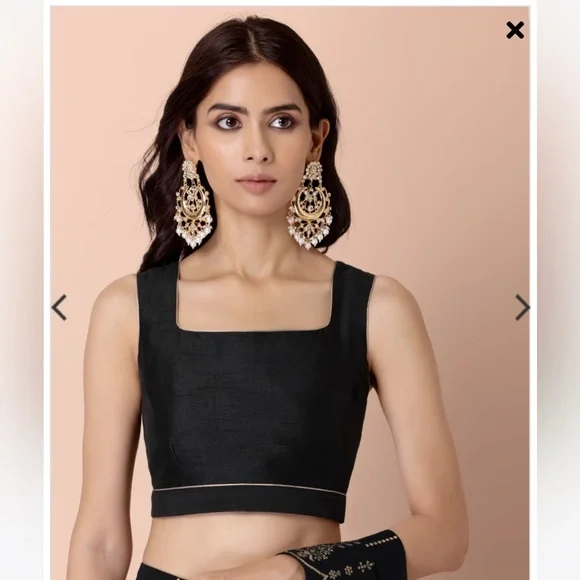 Black Square Neck Crop Top - Picture 4 of 6